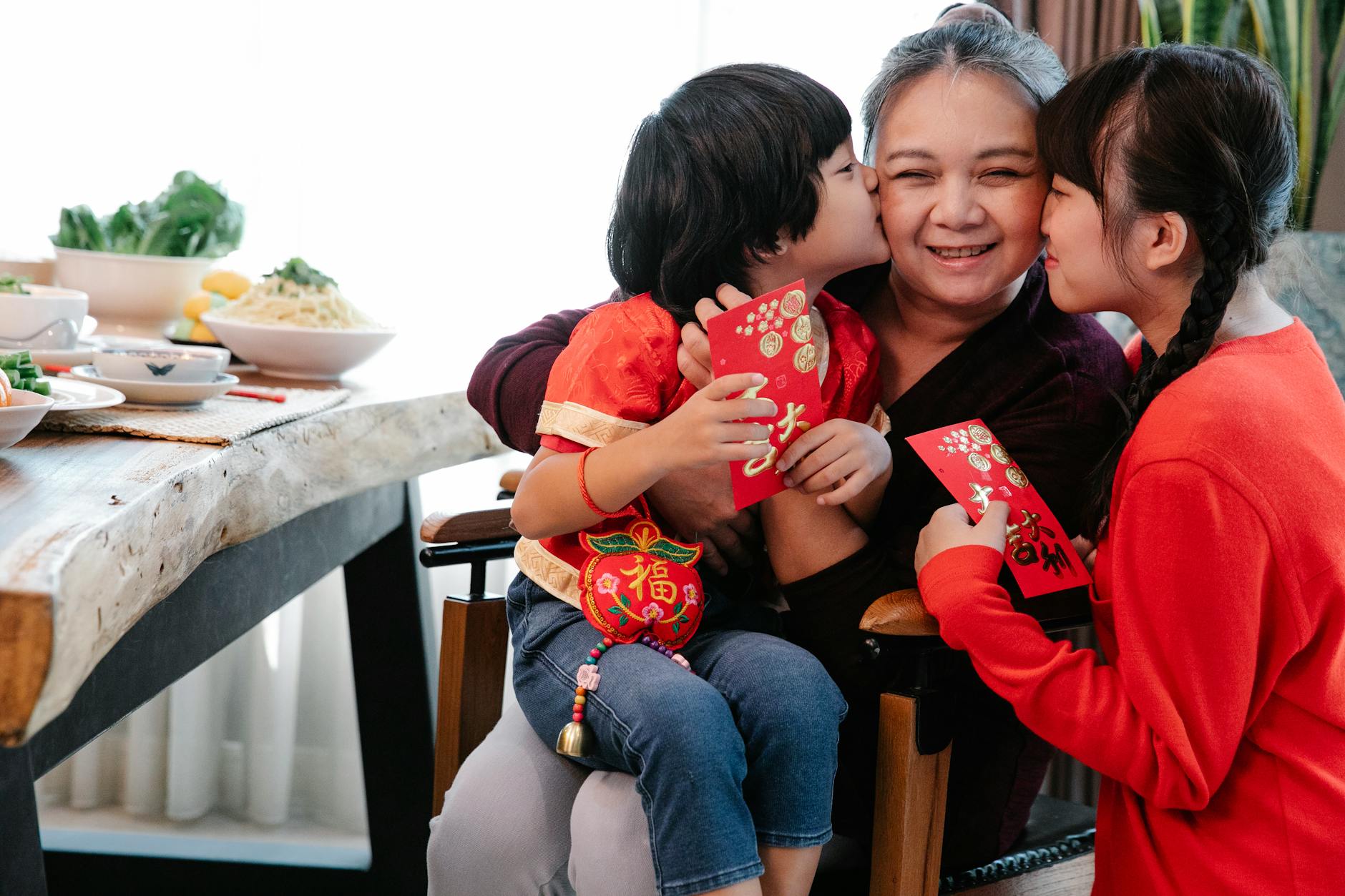 35 Thoughtful Gifts Your Daughter Will Absolutely Cherish From personalized jewelry to cozy essentials, discover perfect presents that will delight your daughter