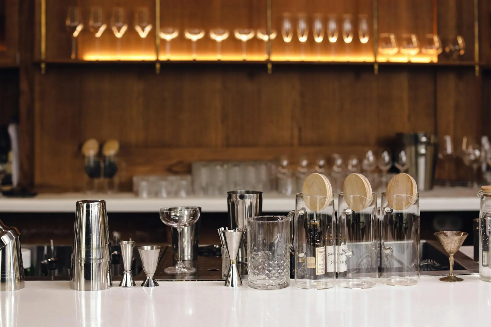 Screwdriver Cocktail: Classic Recipe, Variations & Expert Mixing Tips Discover the refreshing simplicity of the Screwdriver cocktail, its history, expert tips, tasty variations, and FAQs for the perfect pour.