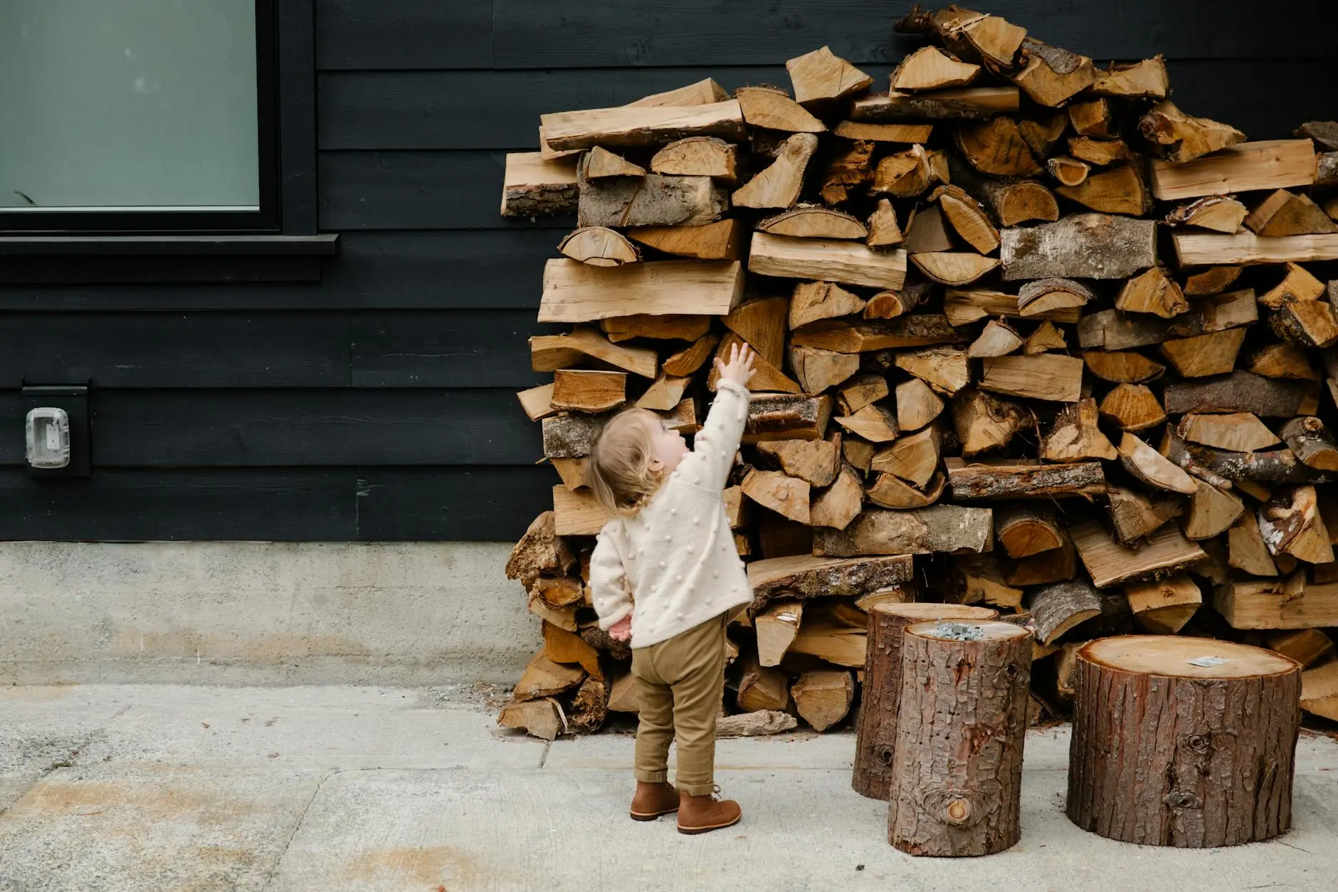 Keep logs dry and ready all season with expert advice for safe and efficient stacking.