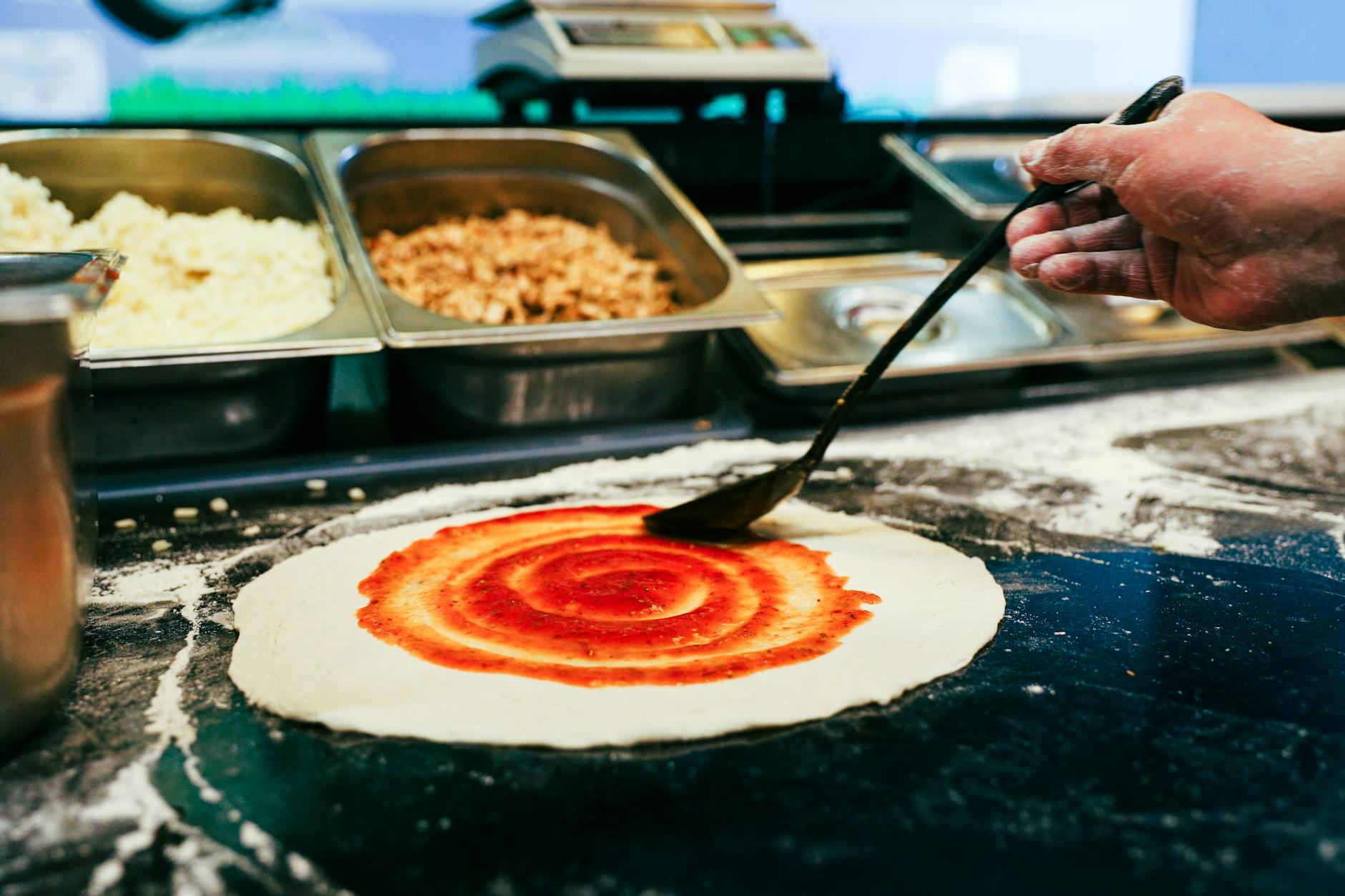No Yeast Pizza Crust: Quick, Easy, and Delicious Homemade Pizza Make delicious homemade pizza in under 30 minutes with this no-yeast pizza crust recipe—easy, flavorful, and perfect for busy weeknights.
