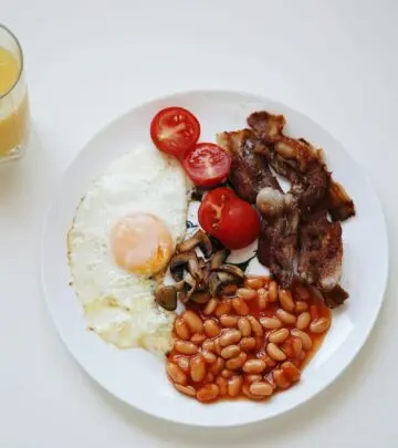 Simple Stovetop Baked Beans with Bacon