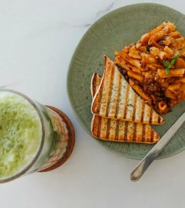 A comforting Italian favorite, featuring tender pasta tubes stuffed with creamy cheese and baked in rich tomato sauce.