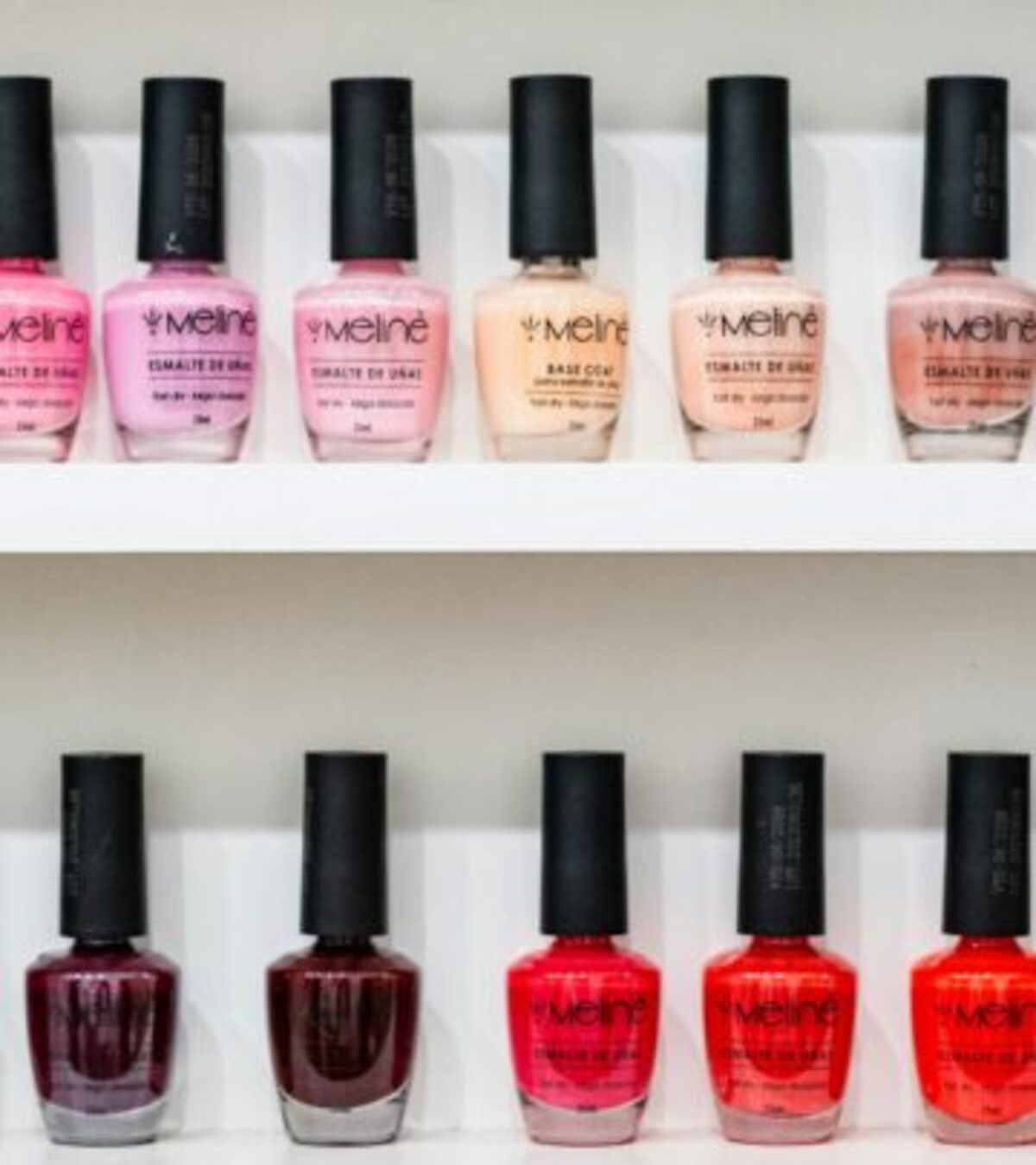 Elf On The Shelf Ideas: 22 Easy Scenes To Delight Kids Bring laughter and excitement to your home with these creative and funny Elf on the Shelf ideas!