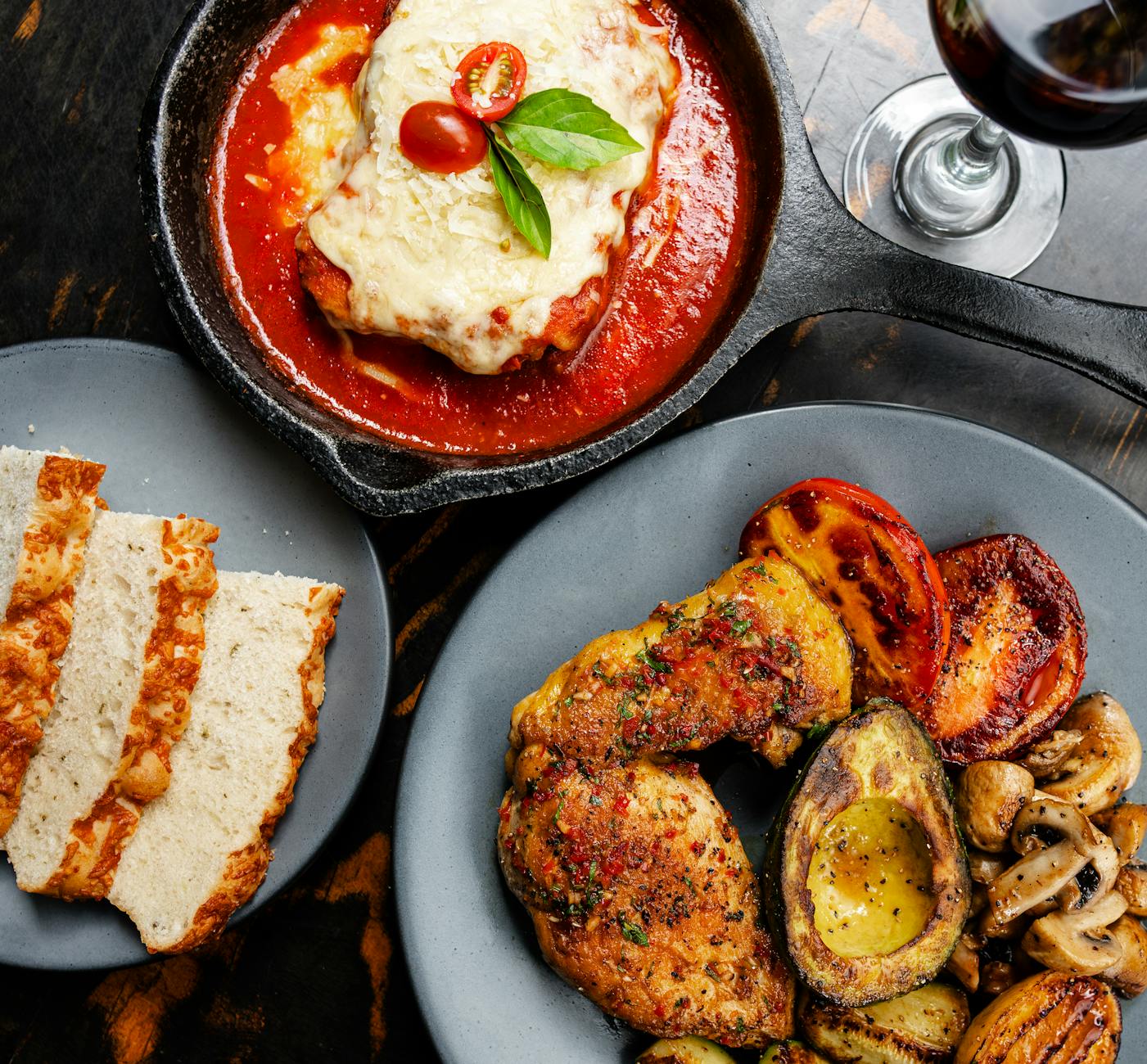 Crispy Homemade Chicken Parmesan: A Classic Italian-American Favorite_image