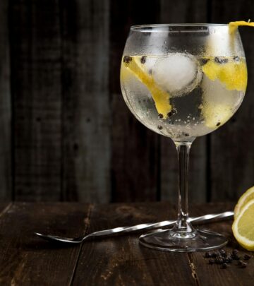 Classic Old Fashioned Cocktail: Timeless Elegance in a Glass