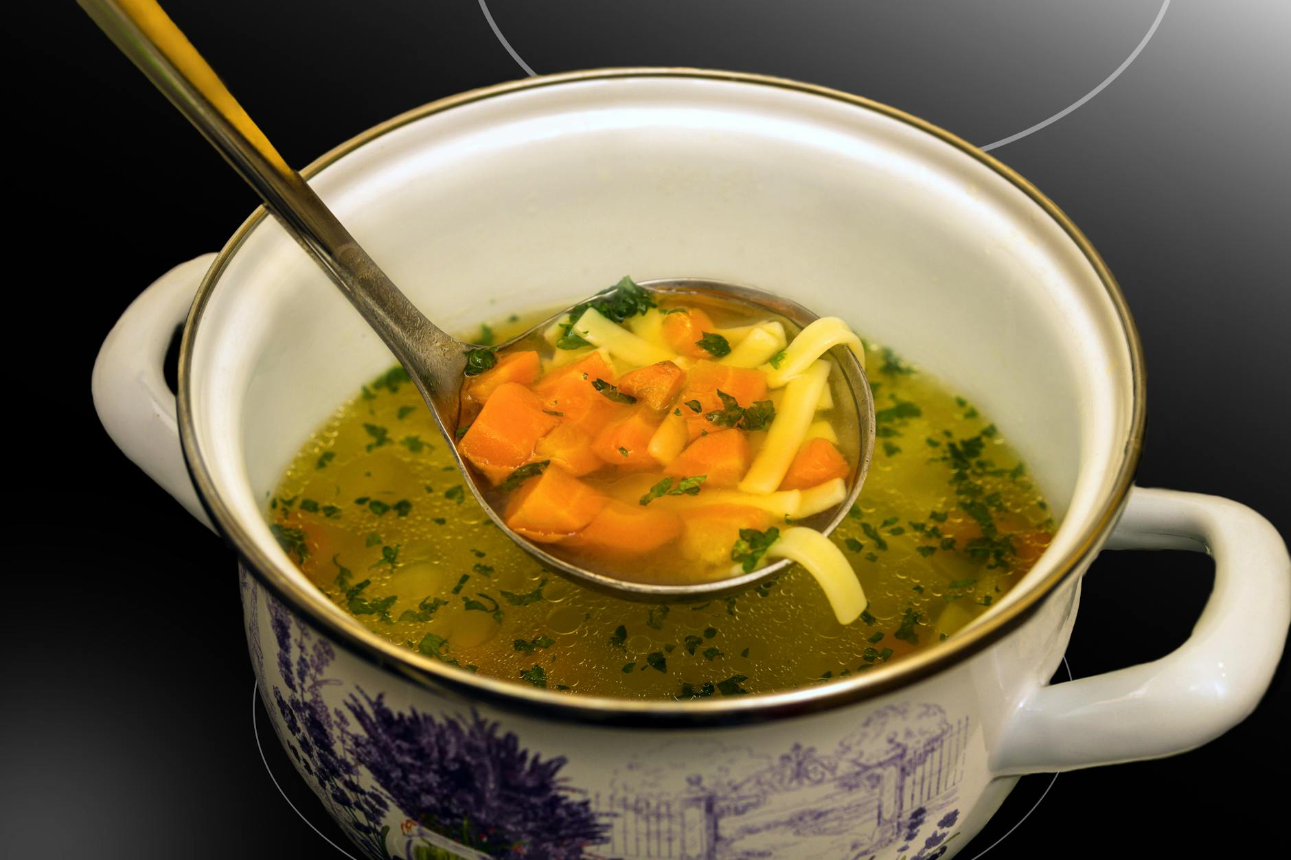 Quick and Easy Chicken Noodle Soup: A Comforting Homemade Recipe Quick and Easy Chicken Noodle Soup: A Comforting Homemade Recipe_image