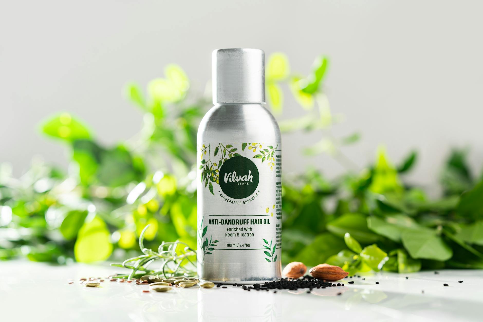 The Complete Guide to Neem Oil for Garden Pest Control The Complete Guide to Neem Oil for Garden Pest Control_image