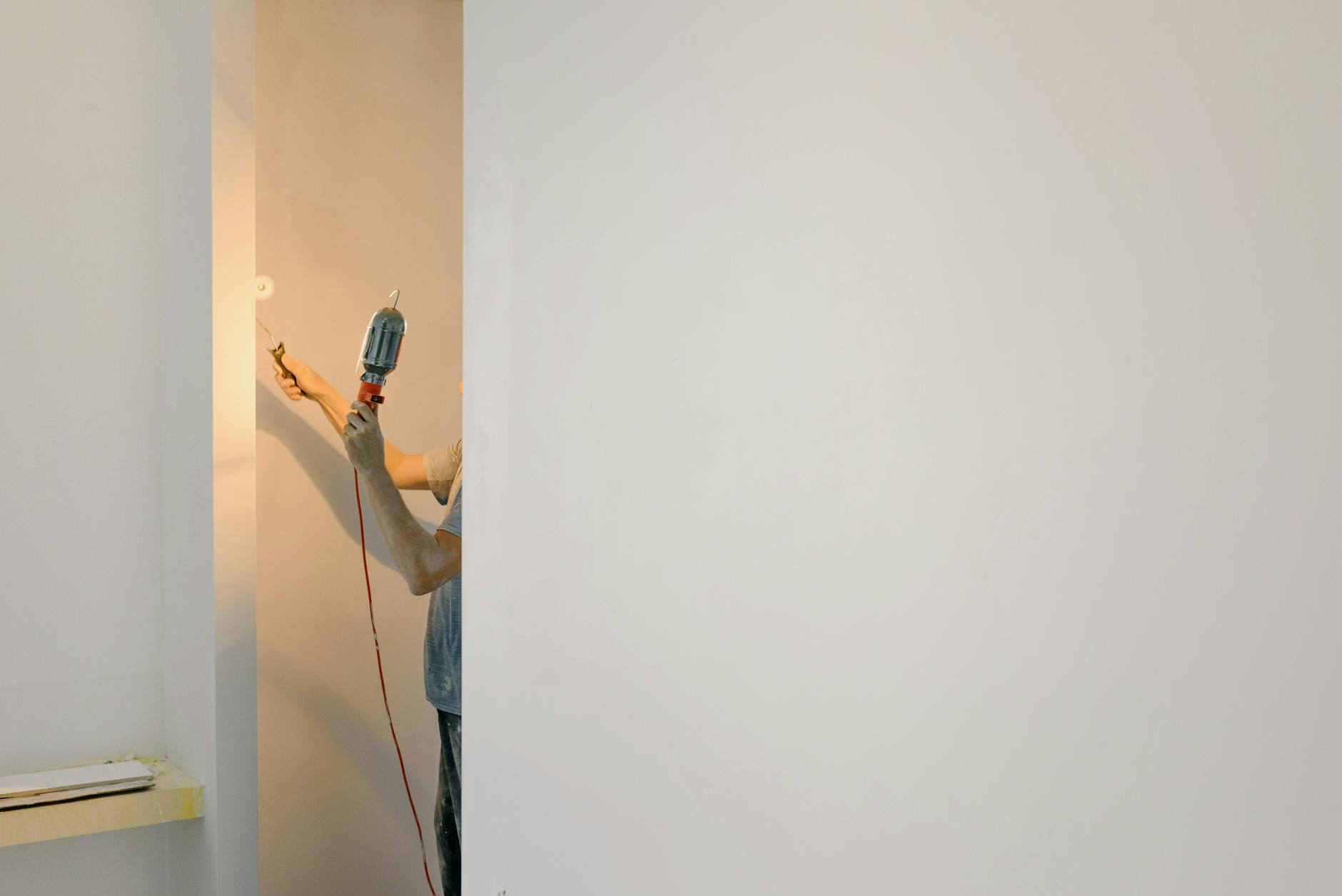 Joint Compound vs. Spackle: Understanding When to Use Each Master drywall repairs by knowing the crucial differences between joint compound and spackle