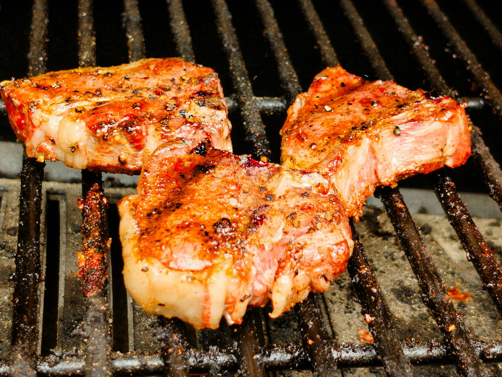 Perfect Sirloin Steak with Garlic Butter: A Flavorful Classic Fire up the grill for juicy sirloin steak topped with savory garlic butter—easy, delicious, and always impressive.