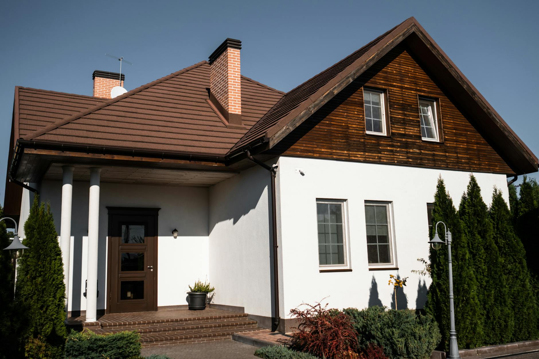 How to Seal an Asphalt Driveway: A Complete Step-by-Step Guide Restore and protect your driveway with this comprehensive asphalt sealing guide, covering every step from prep to finish.