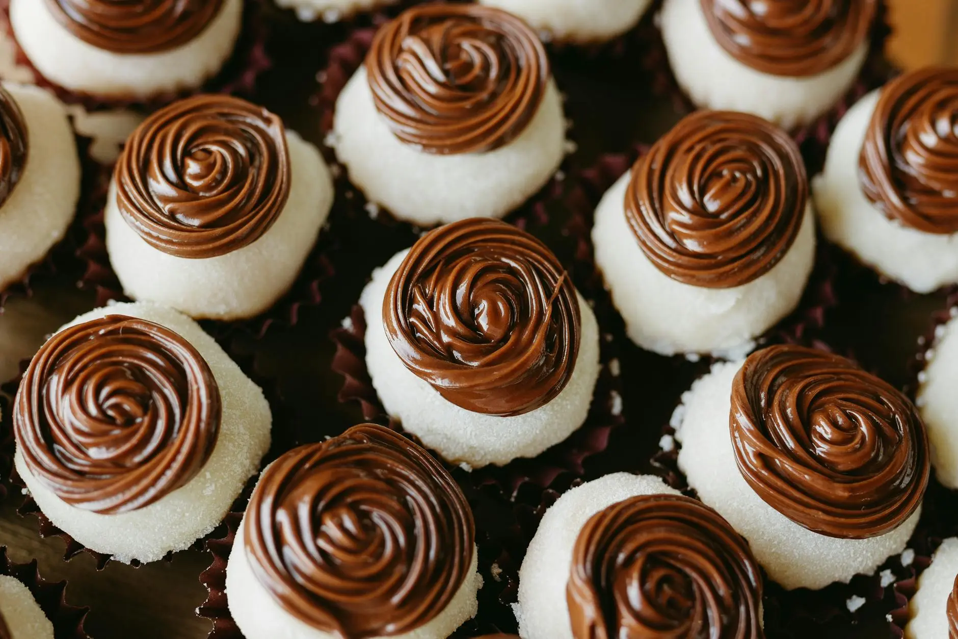 The Ultimate Guide to Creamy Chocolate Frosting: Tips, Techniques & Recipe Master creamy chocolate frosting with this comprehensive guide: recipe, expert tips, and troubleshooting for perfect results every time.