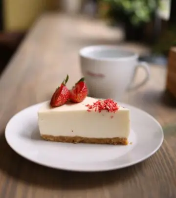 Master the art of creating a smooth, creamy, and irresistible Philadelphia cheesecake without the fuss of a water bath