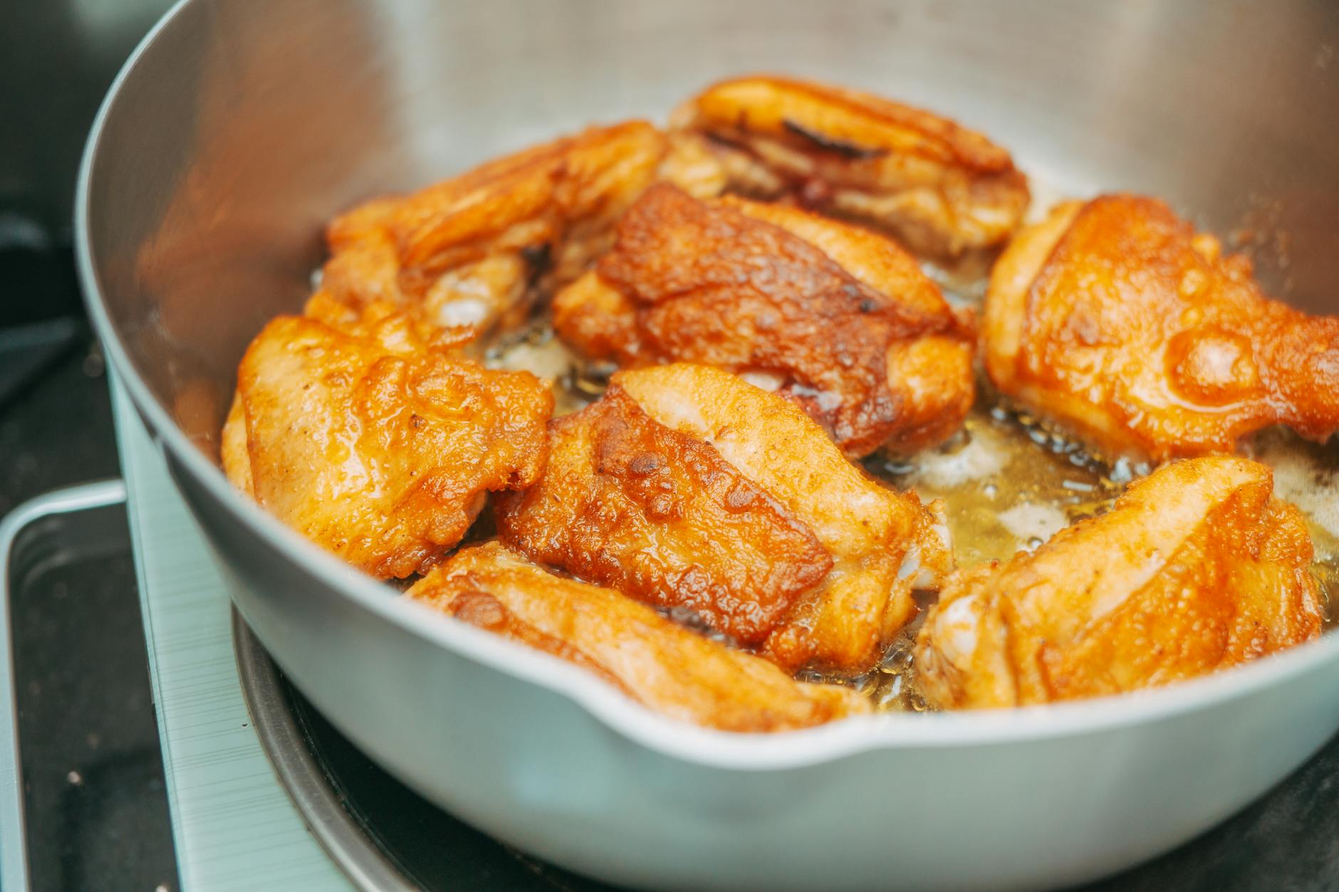 Easy Baked Chicken Thighs: A Simple Guide to Juicy, Flavorful Dinners Master easy baked chicken thighs with just a few ingredients and simple steps for delicious, juicy dinners ready in about 30 minutes.