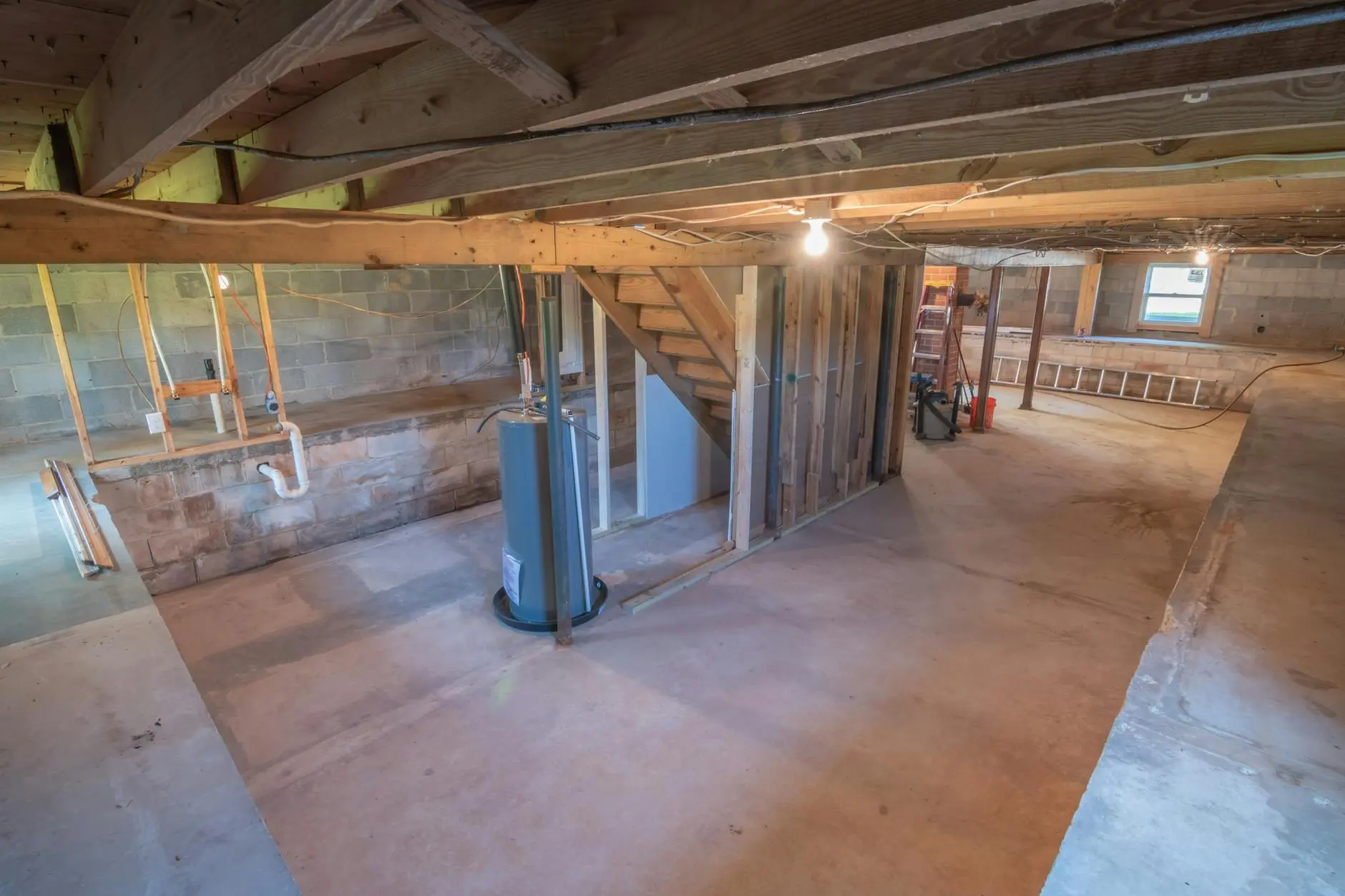 Sinking Foundation: Essential Guide To Causes, Signs & Repairs Learn how to spot the warning signs of foundation problems and take action before costly damage occurs