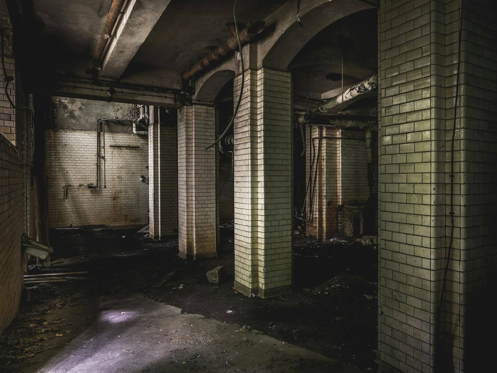 How Much Does It Cost To Finish a Basement? (2025 Guide) Transform your underutilized basement into a valuable living space with this comprehensive cost guide