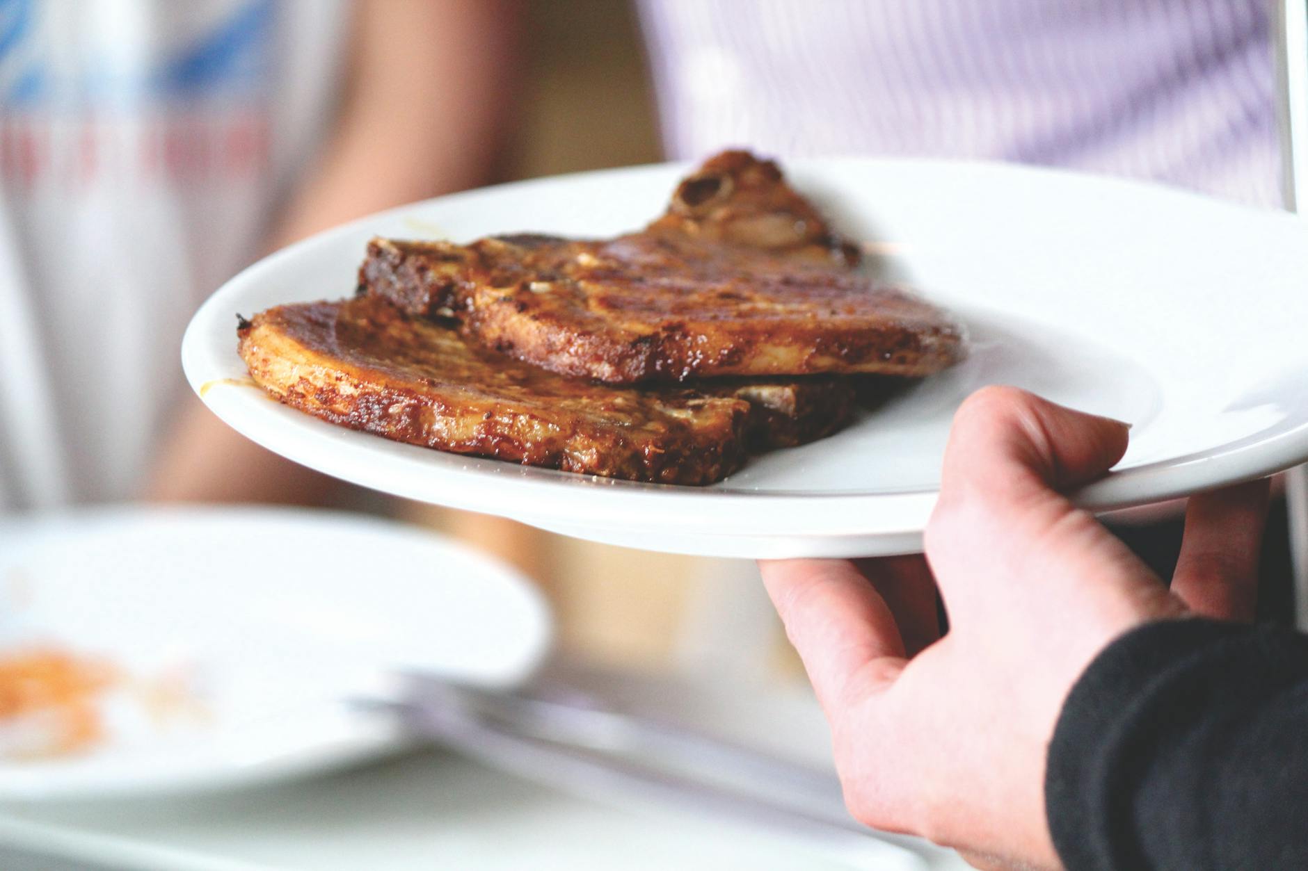 Easy Slow Cooker Pork Chops: Savory and Simple Weeknight Dinner Tender, juicy pork chops made effortlessly in your slow cooker with minimal ingredients