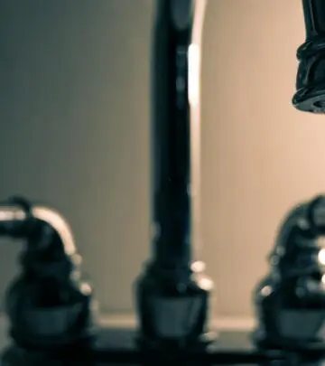 Transform your dull stainless steel sink into a sparkling masterpiece with simple household ingredients