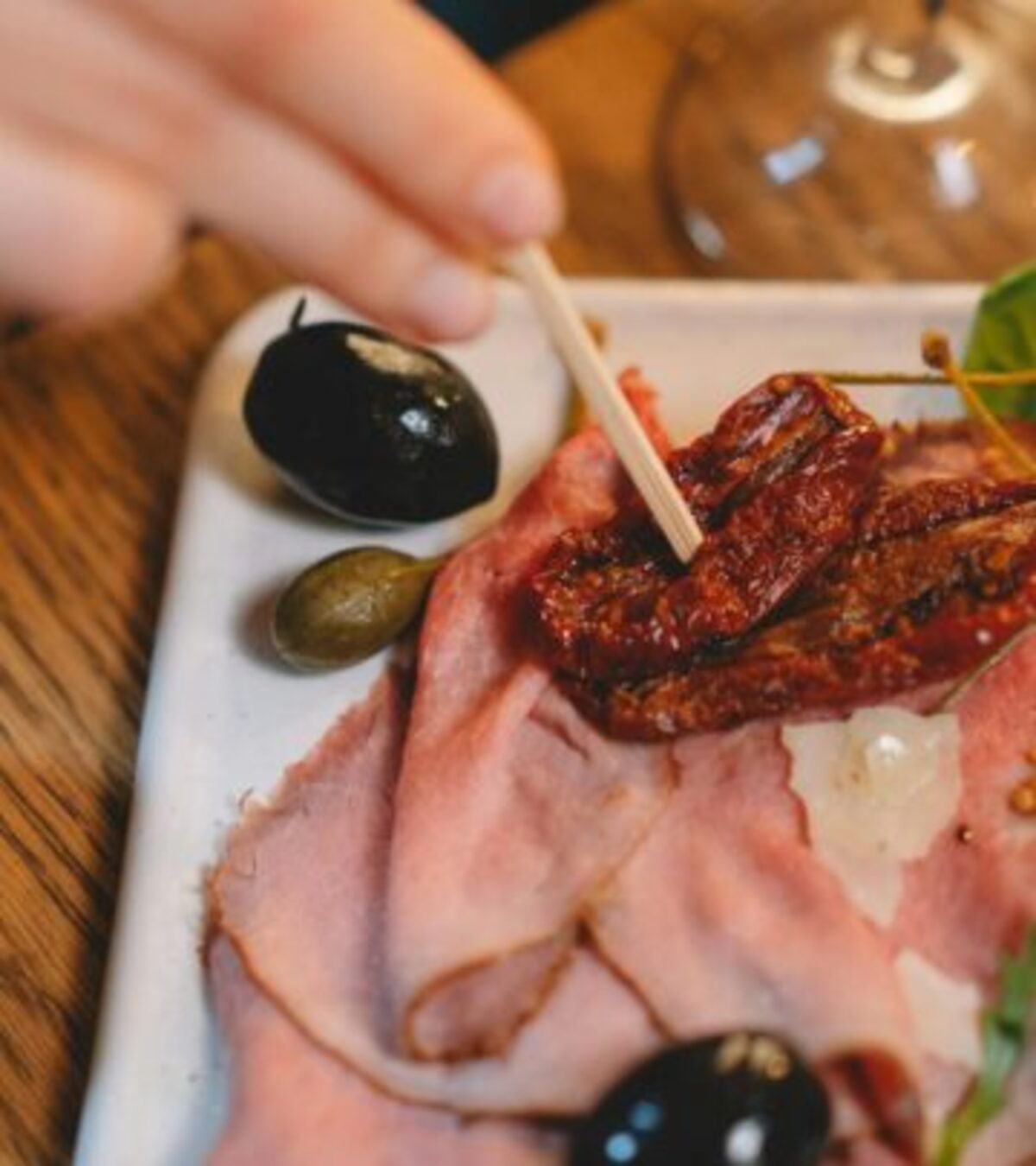 Baked Ham Recipe: Easy Classic Sweet Clove Glaze In 7 Steps A timeless baked ham recipe studded with cloves and brown sugar for a perfect festive centerpiece.