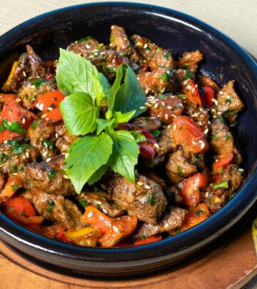 Slow Cooker Pepper Steak: Tender, Flavorful Comfort in Every Bite