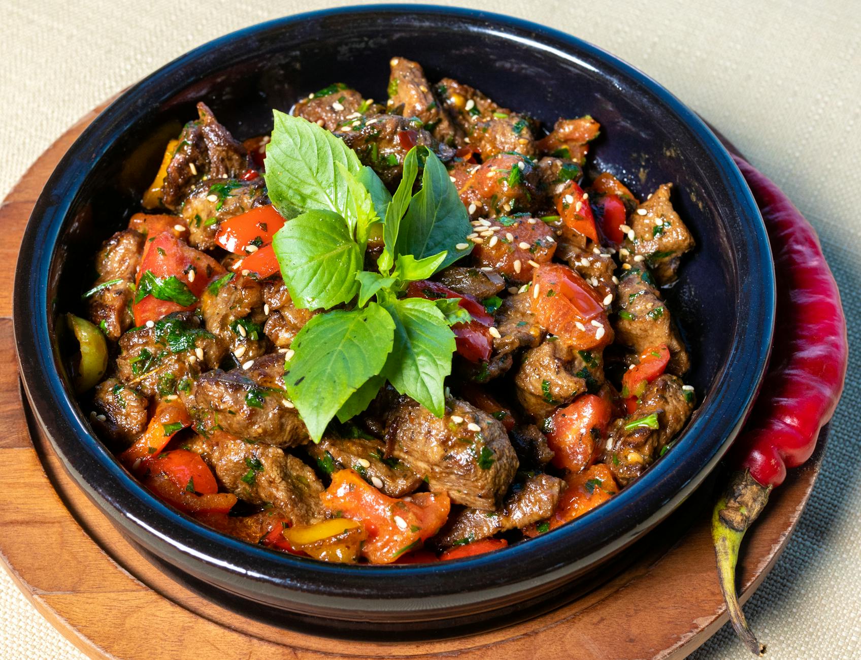 Slow Cooker Pepper Steak: Tender, Flavorful Comfort in Every Bite Discover how to make melt-in-your-mouth pepper steak with vibrant veggies and savory sauce in your slow cooker.