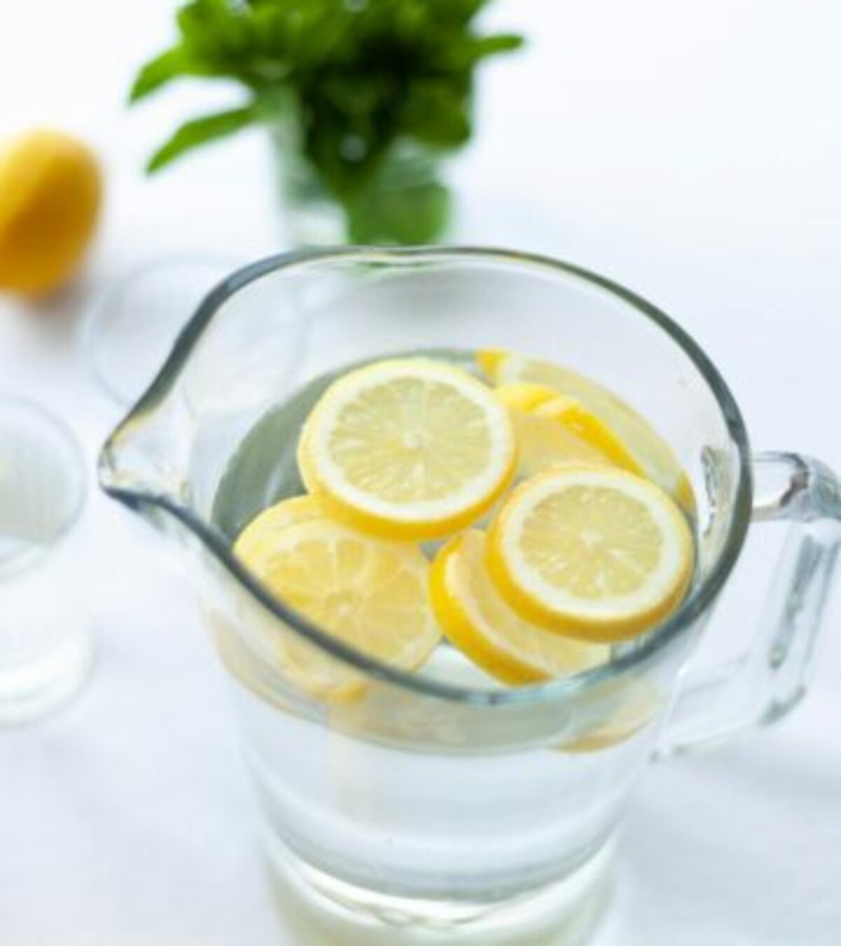 Classic Lemonade Recipe: 4 Easy Steps to Perfect Refreshment Rediscover the art of homemade lemonade with easy steps, tips, and classic flavors for the perfect summer refreshment.