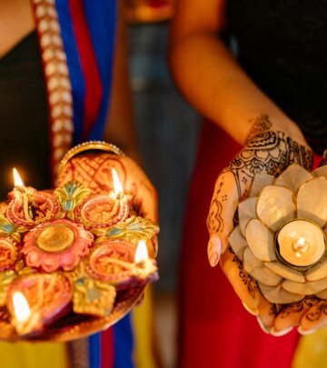 धनत्रयोदशीच्या शुभेच्छांमधून आरोग्य, संपत्ती आणि स्नेहाचा उत्सव साजरा करा!