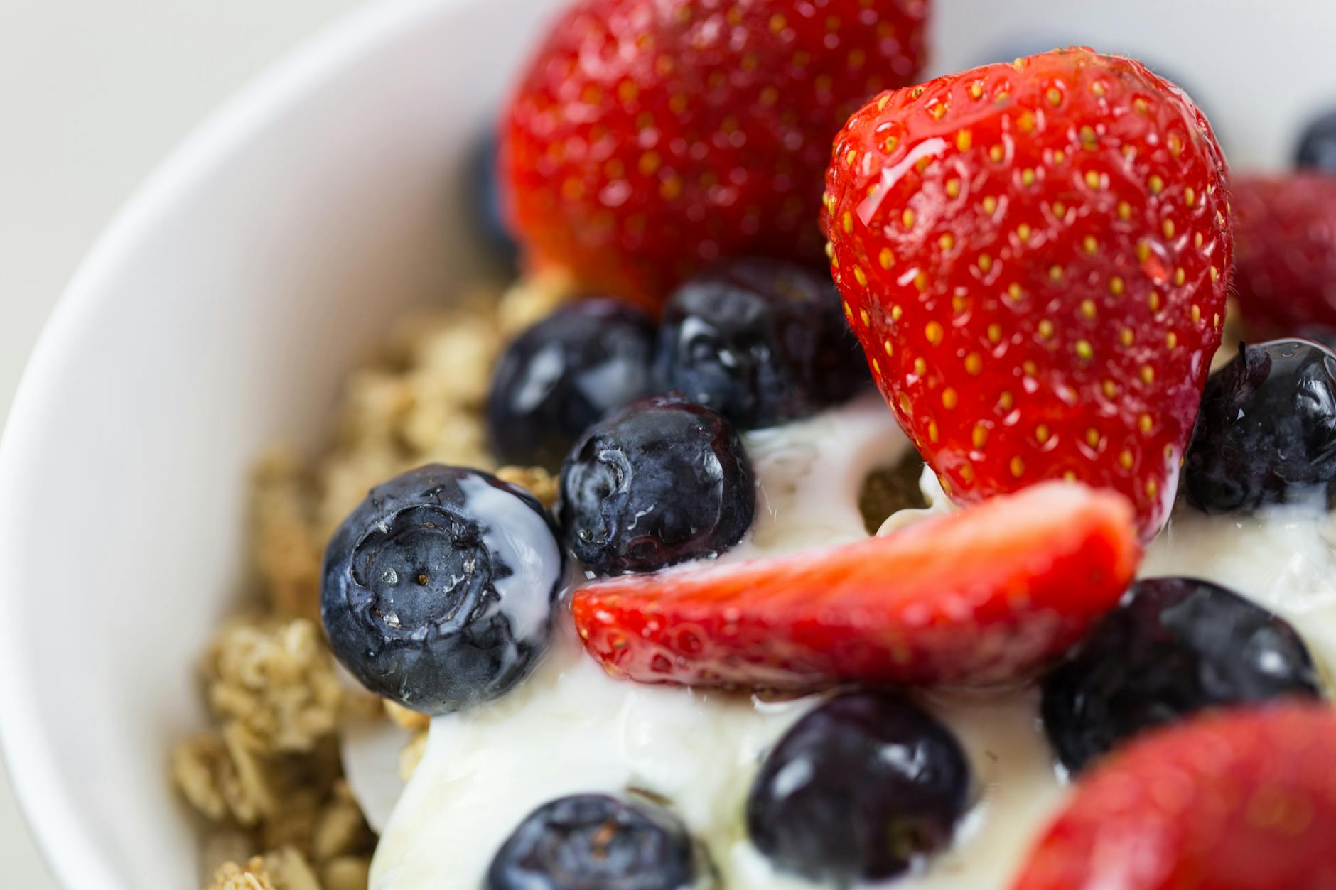 Ultimate Guide to Making a Fruit and Yogurt Smoothie Discover how to prepare a delicious, nutritious fruit and yogurt smoothie in minutes with easy steps and expert tips.