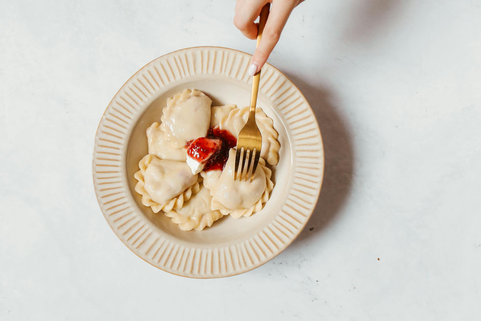 Grandma’s Polish Perogies: The Classic Family Recipe Discover the heartwarming tradition of homemade Polish perogies, from dough to delicious golden dumplings.