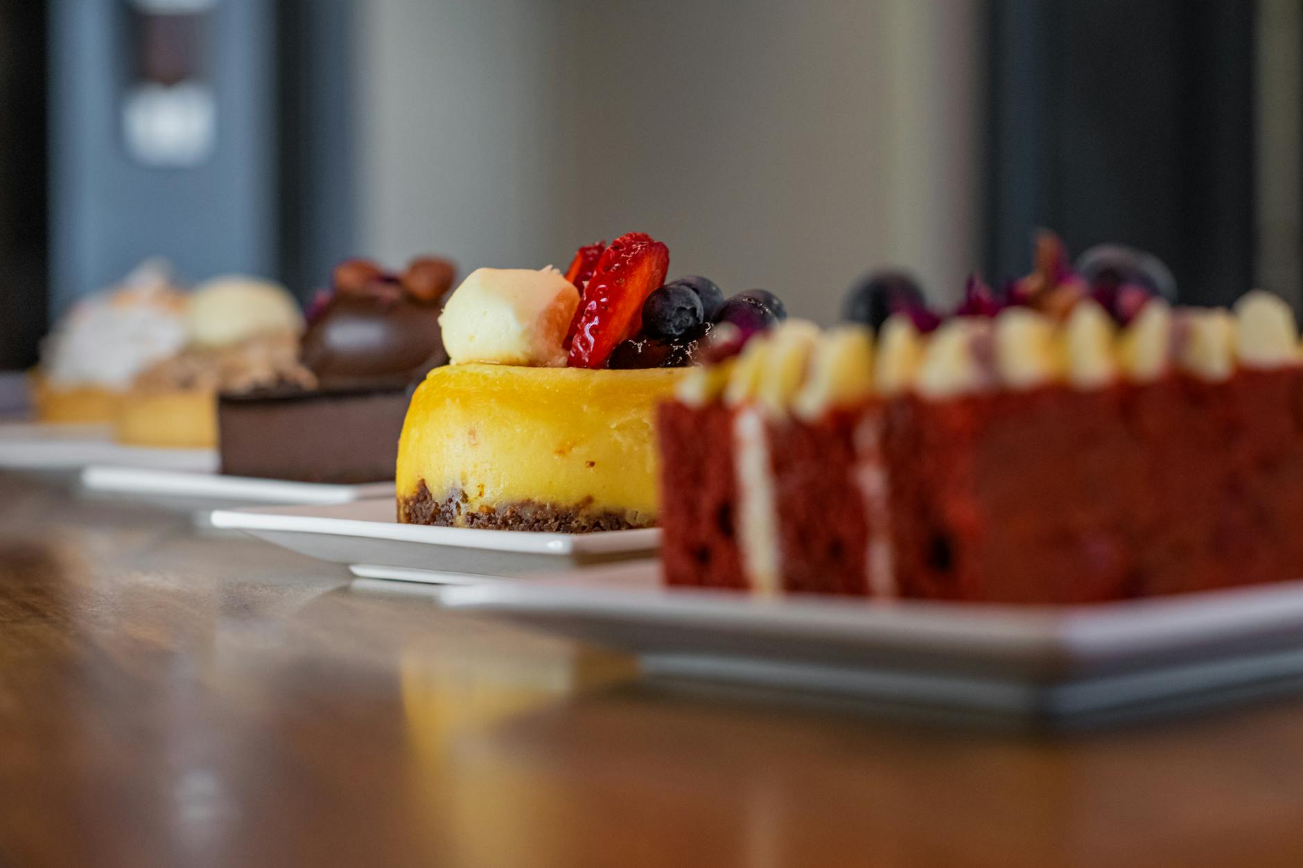 Mini Cheesecakes: The Ultimate Guide to Perfect Individual Desserts Discover how to bake irresistible and elegant mini cheesecakes—easy, creamy, and endlessly customizable for any occasion.