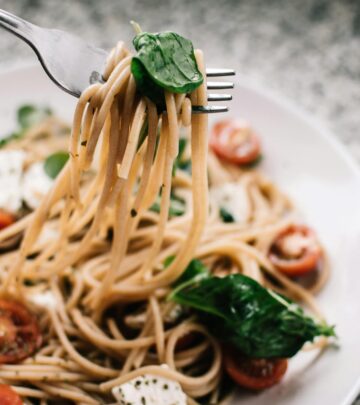 Classic Linguine Alfredo: Creamy Italian Indulgence