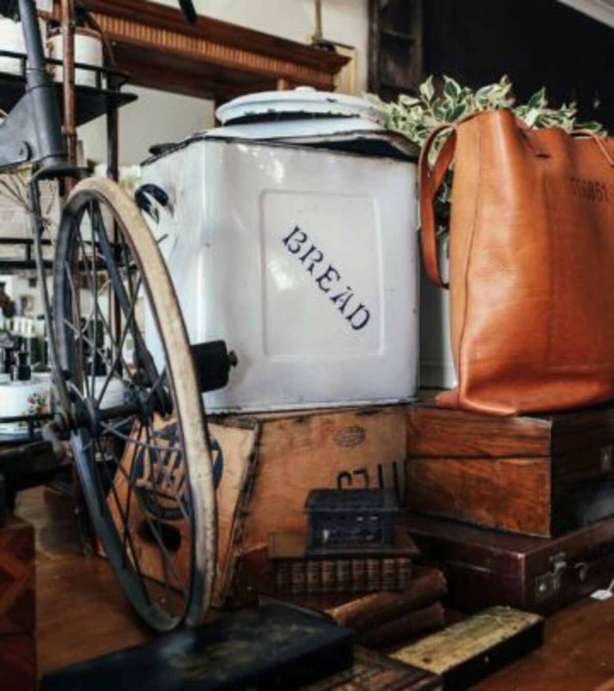 Explore Crowdy House, the curated online marketplace championing independent designers, sustainable craftsmanship, and modern home inspiration.