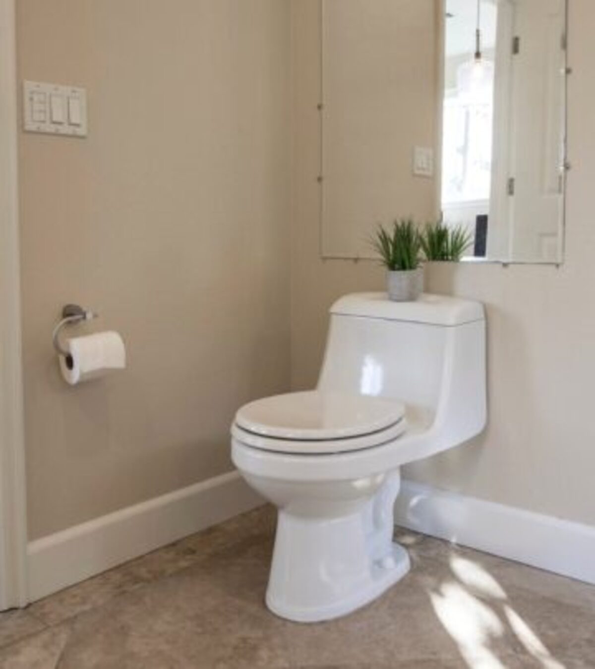 Toilet Seat Height: Chair Height Vs Standard Height – 5 Factors Explore the key differences between chair height and standard height toilets to find the perfect fit for your bathroom and lifestyle.