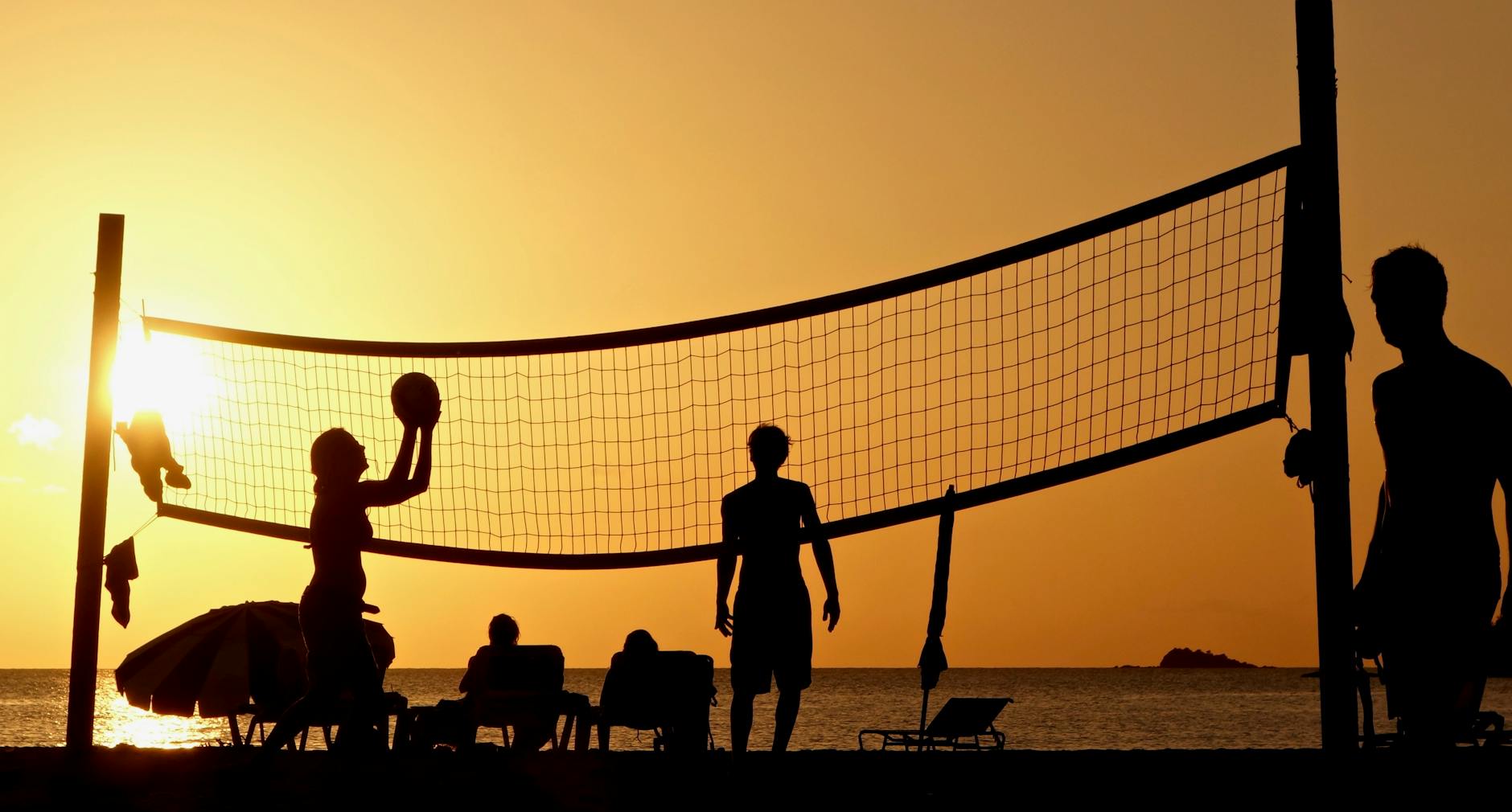 Savor every last moment of summer with creative activities, trips, and recipes for the whole family.