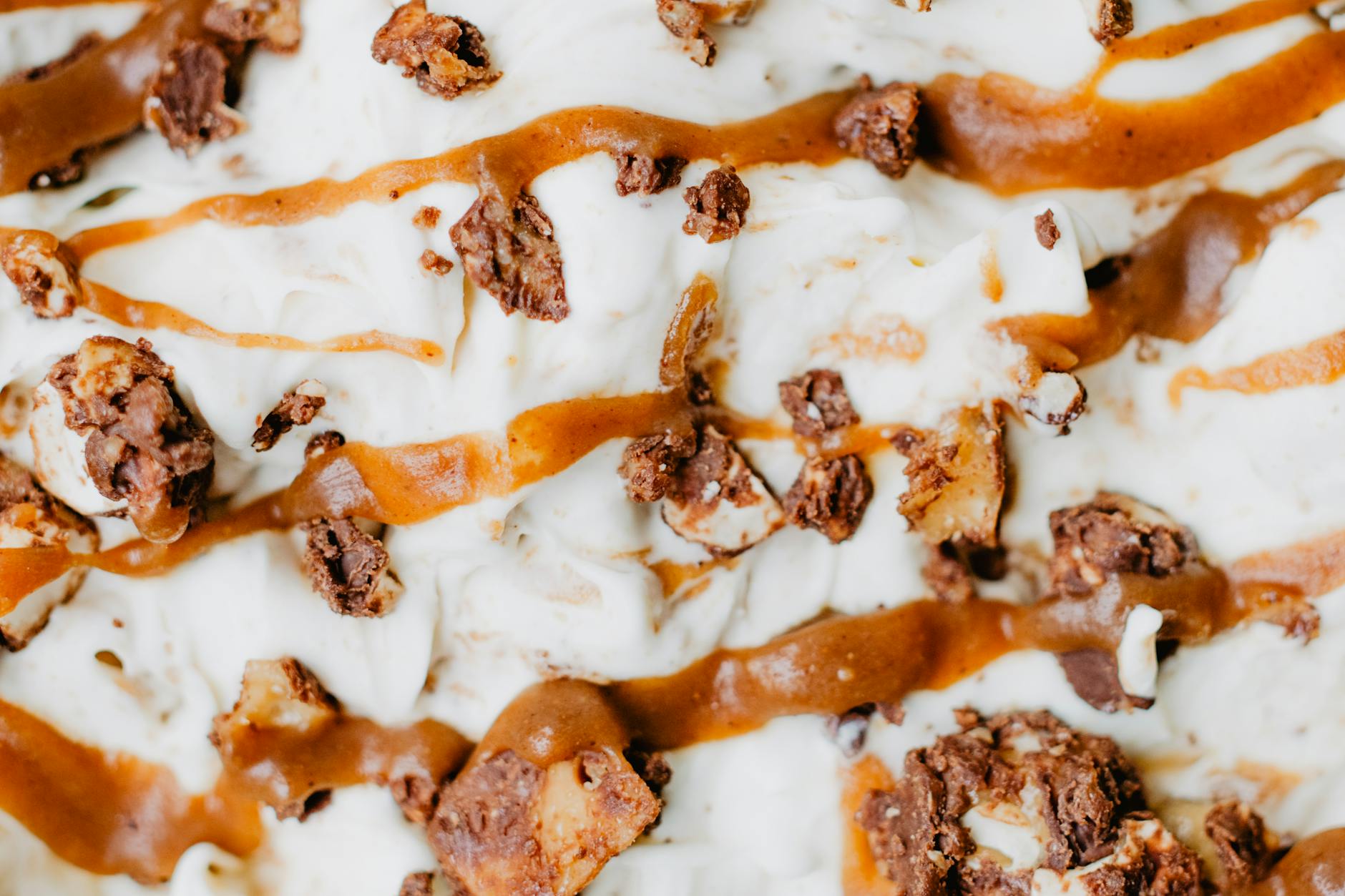 Aunt Teen’s Creamy Chocolate Fudge: The Iconic Homemade Candy Discover the secrets behind this legendary homemade chocolate fudge, cherished for its creamy texture and classic flavor.