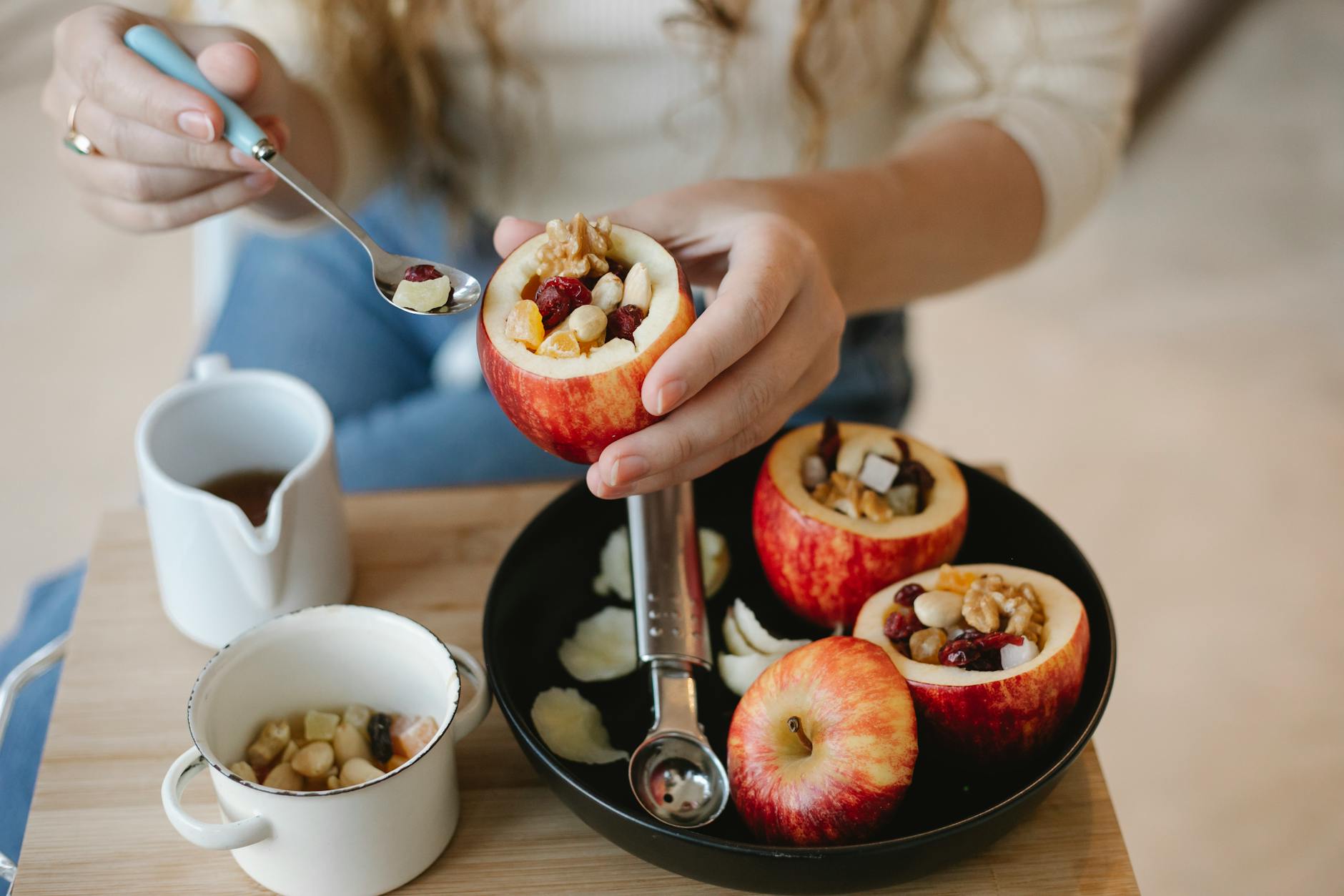 Classic Apple Crisp: A Timeless, Easy Dessert Recipe Discover a warm, comforting apple crisp recipe that's easy to make, family-friendly, and loaded with delicious spiced apples and a golden crumbly topping.