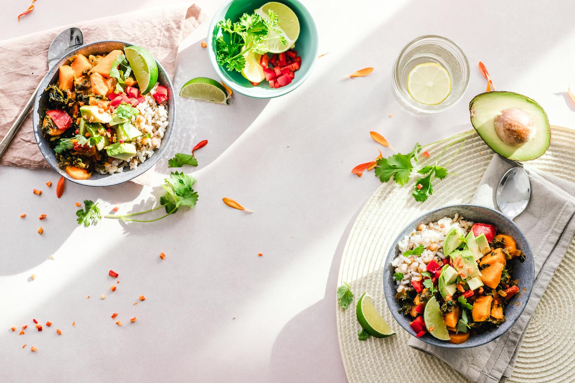 Elevate your midday meal with flavorful twists that deliver satisfaction without carbs.