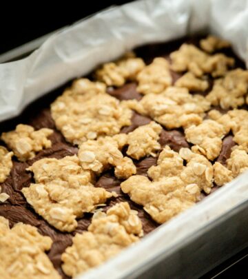 Wholesome bites packed with hearty grains and natural sweetness to fuel your morning routine.