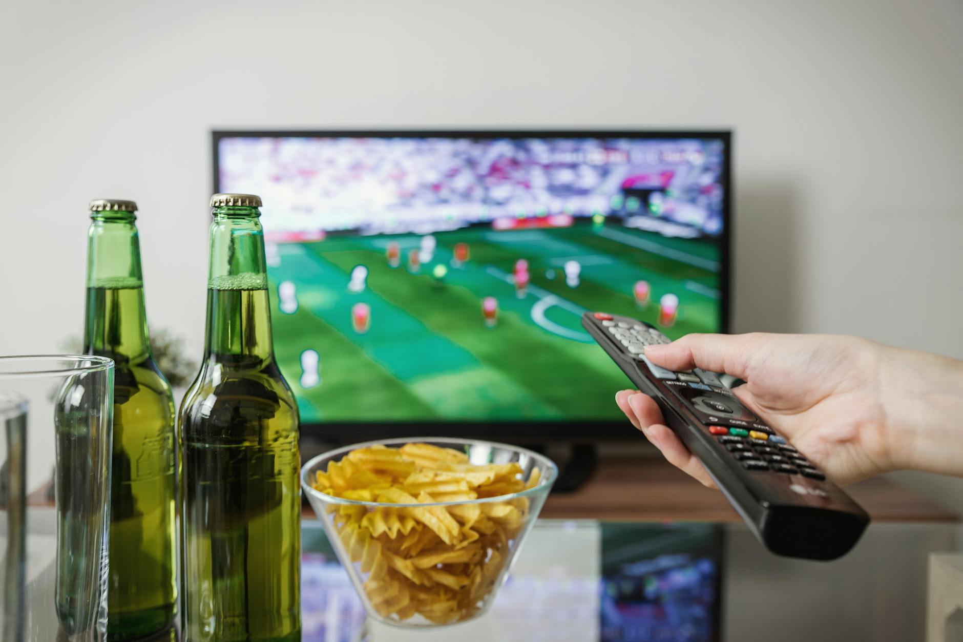 The Ultimate Guide to Super Bowl Party Recipes for 2025 Mouthwatering snacks that keep every fan satisfied from kickoff to the final whistle.