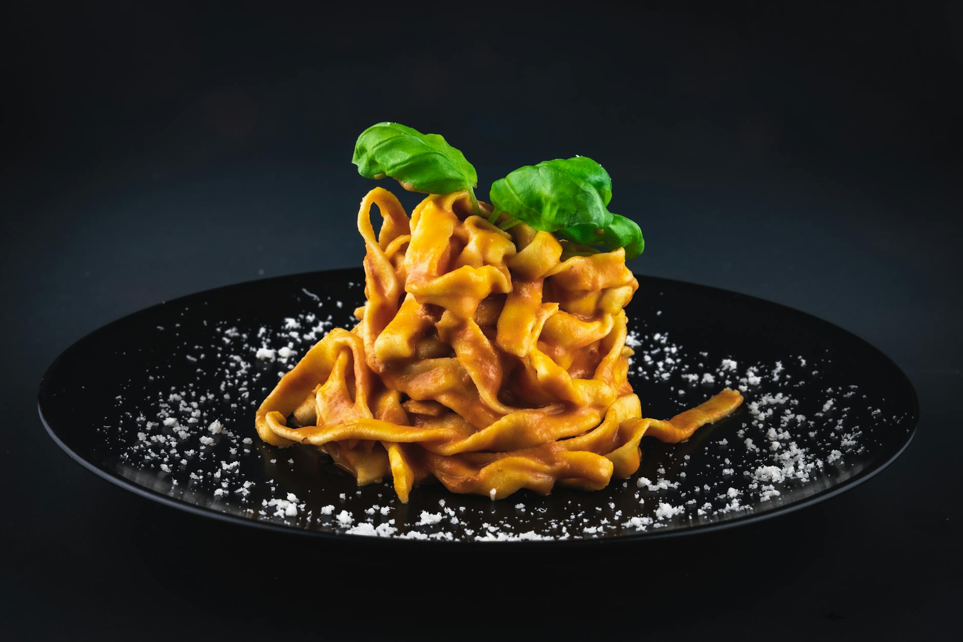 Kitchen-crafted sauce that balances luscious creaminess and buttery depth in every bite.
