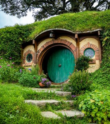 Garden Visit: The Enchanted Hobbit Land Next Door