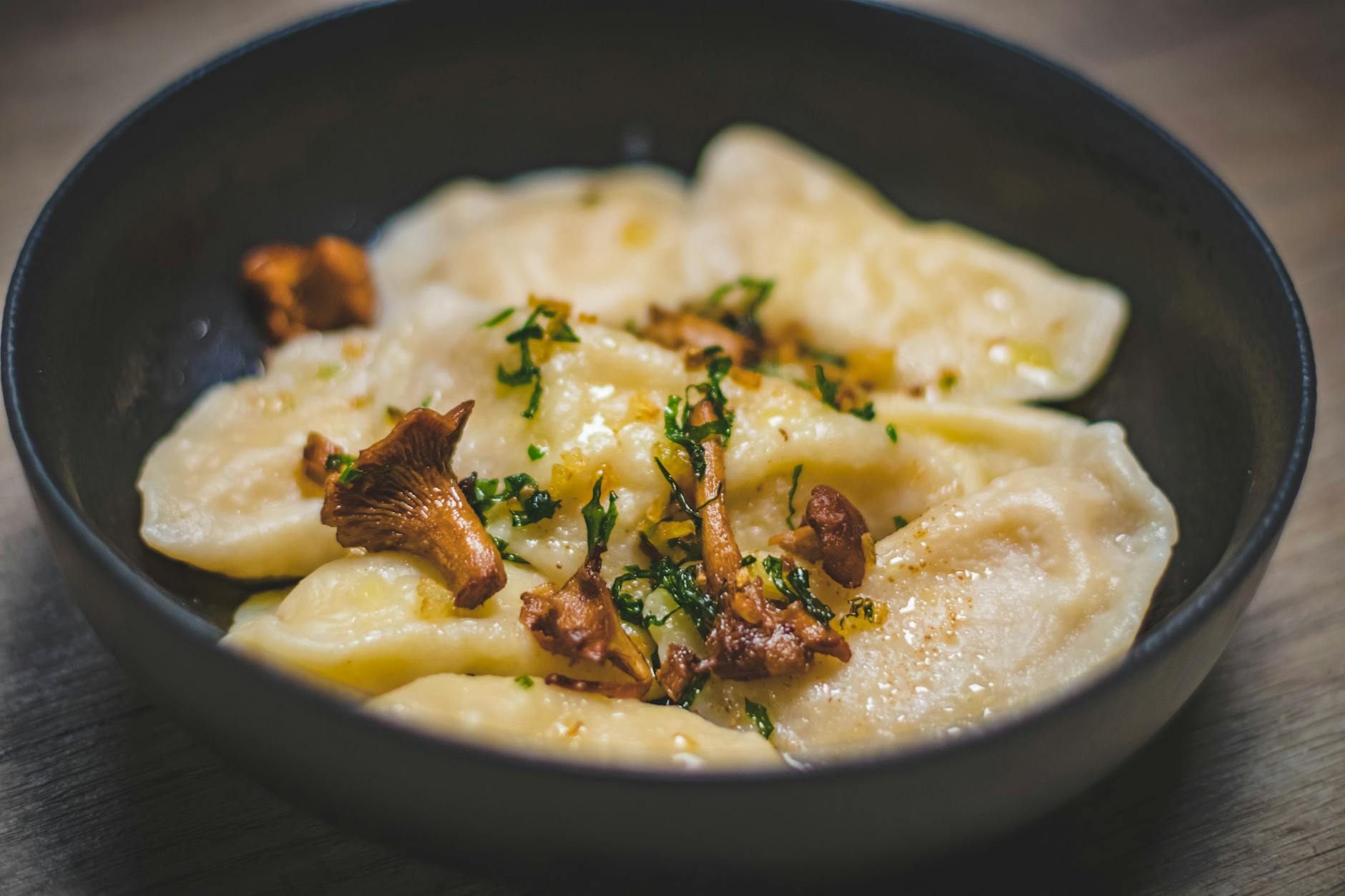 Plant-based dishes deliver balanced nutrition and variety without complex preparation.