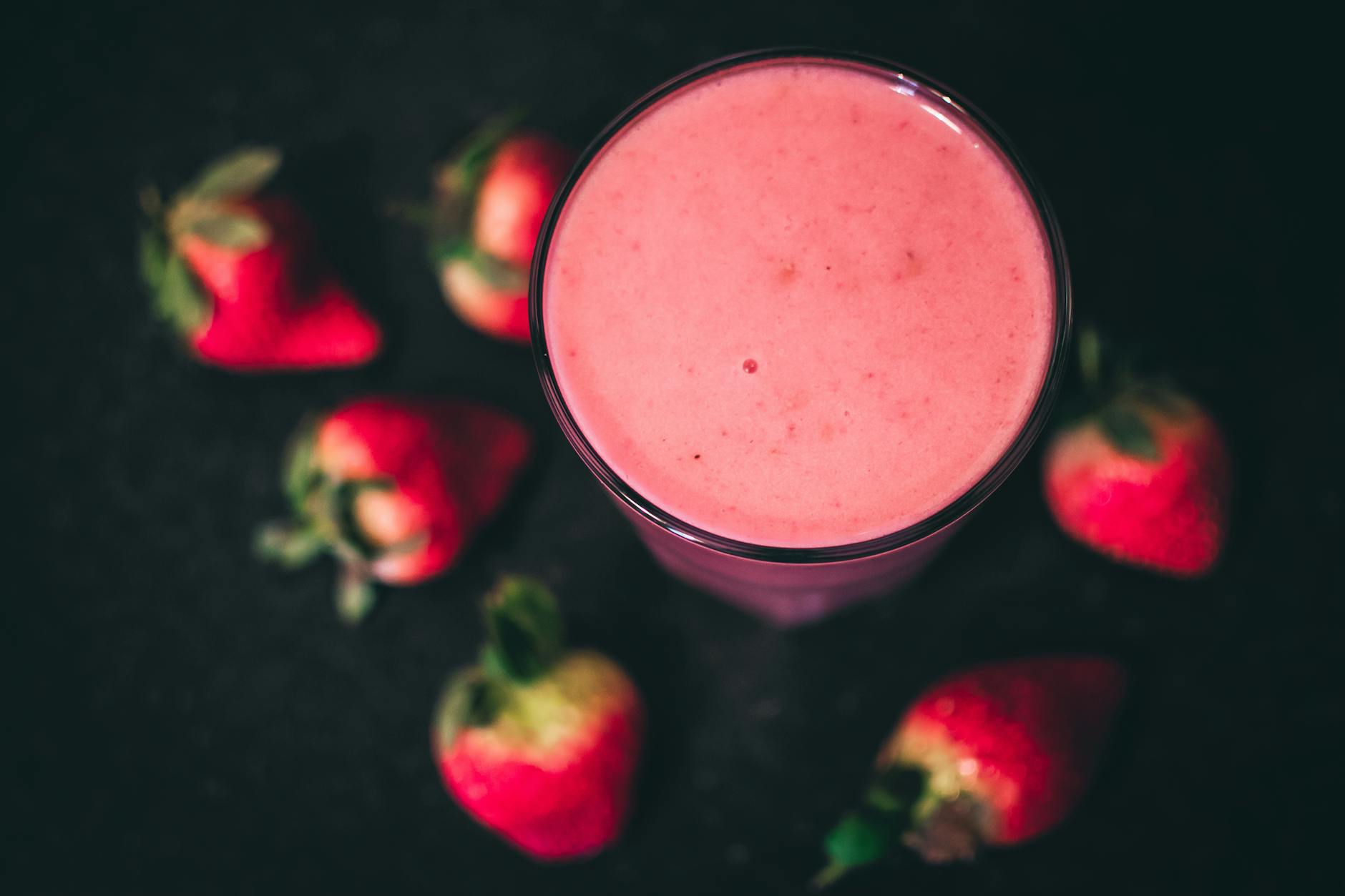 How to Make a Smoothie: The Ultimate Guide to Perfect Blends Use simple ingredients with easy techniques for silky drinks that nourish and delight.